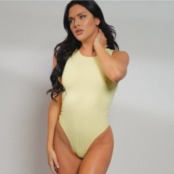 Vitality Allora High Neck Bodysuit M‎ Pale Yellow Balance Athletica - Picture 2 of 10
